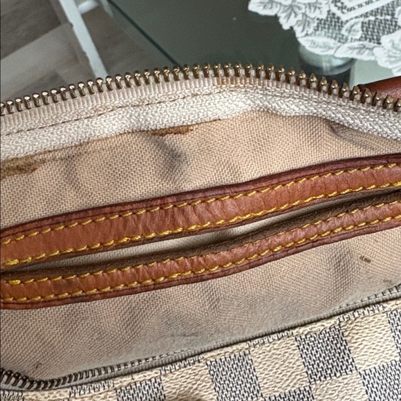 Louis Vuitton  Bag - Picture 13 of 16